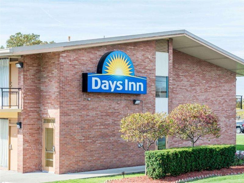 Days Inn By Wyndham Niles Eksteriør bilde